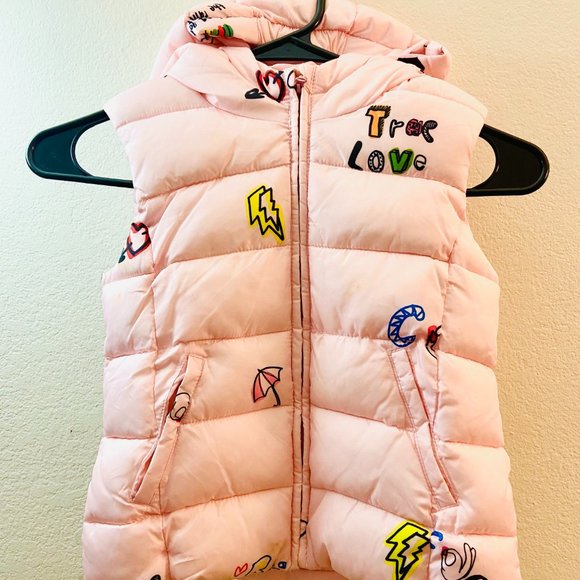 SFERA Cute Pinky 2 Pockets Hooded Sleeveless Puffed Jacket for Girls , size 6-7 - Picture 2 of 12